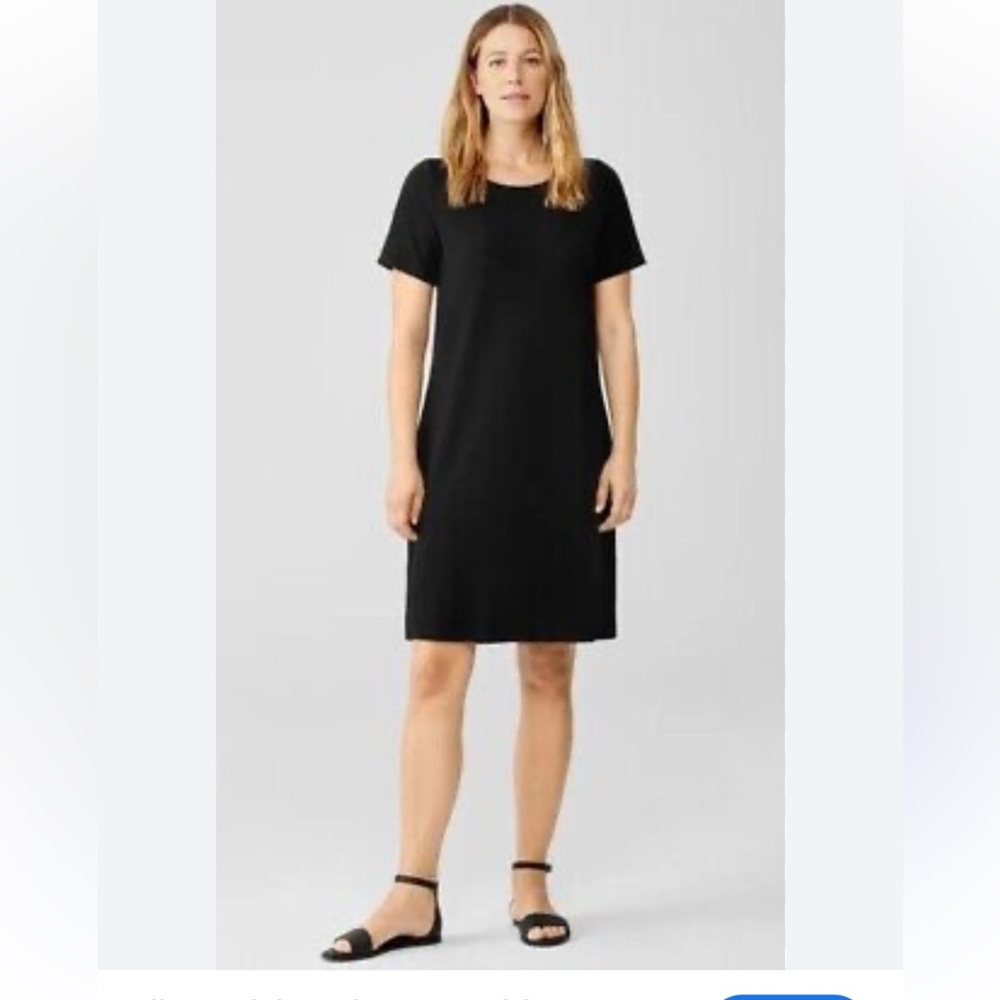 • Eileen Fisher • Women’s Short Sleeve Midi Dress Black
Small